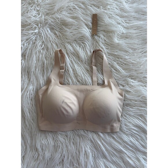 SKIMS Other - Skims Naked Scoop Bra Sand Size Medium DD